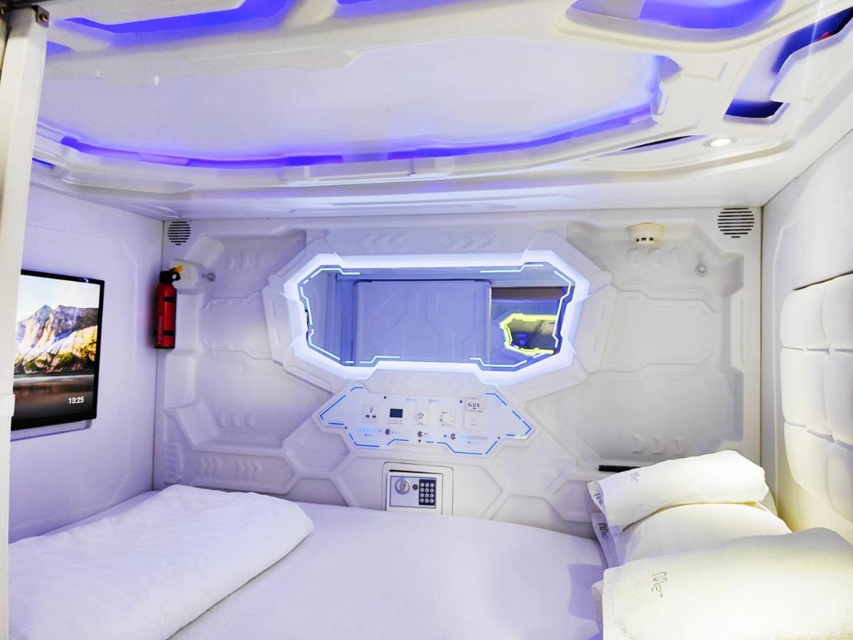 בנגקוק Met A Space Pod @Phrom Phong מראה חיצוני תמונה